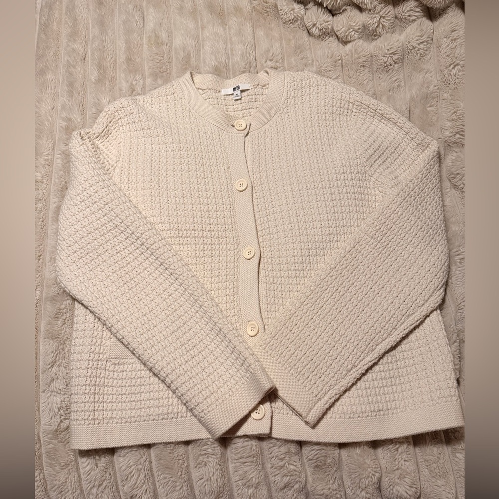 Uniqlo Cream Knit Sweater Size XL